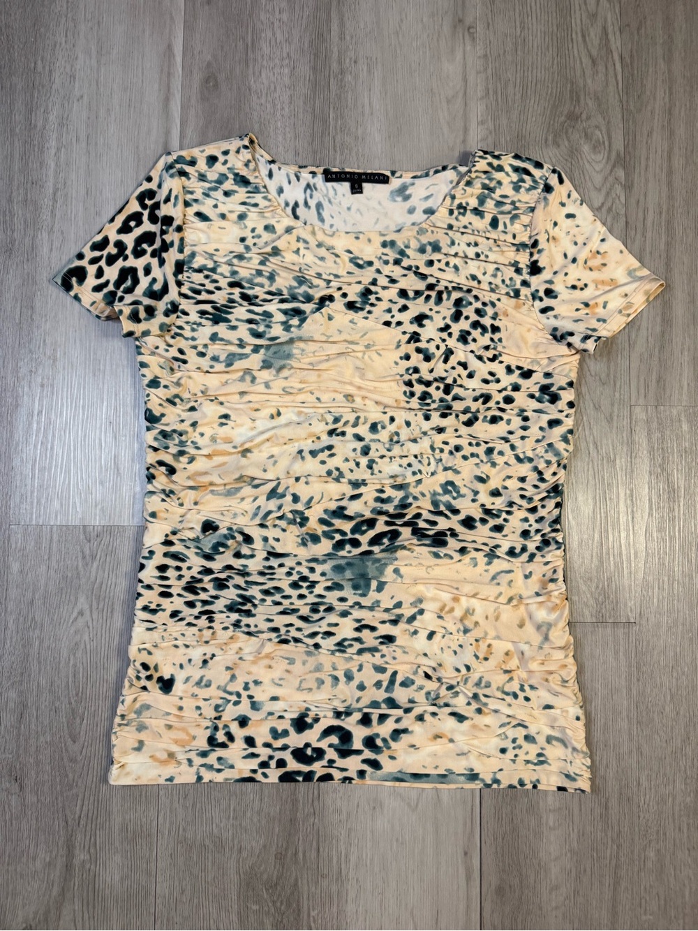 Antonio Melani Beige Leopard Animal Print Ruched Scoop Neck Top short sleeve S